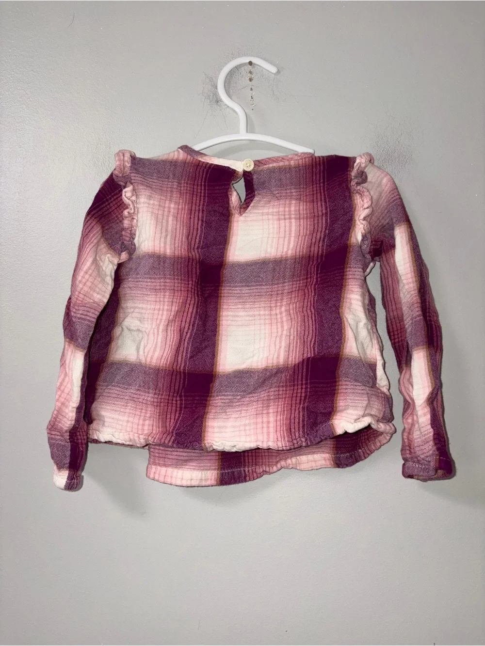 Oshkosh B’gosh Purple‎ Pink White Plaid Long Sleeve Top Girls 2T Fits Small